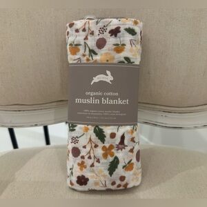 Red Rovr Organic Cotton Muslin Baby Swaddle Blanket Mauve Meadow NWT